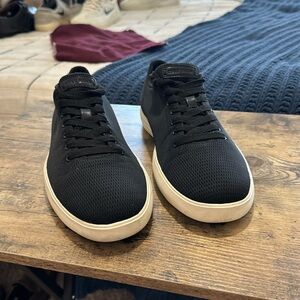 Cole Haan Grand OS sneaker black sz 9.5